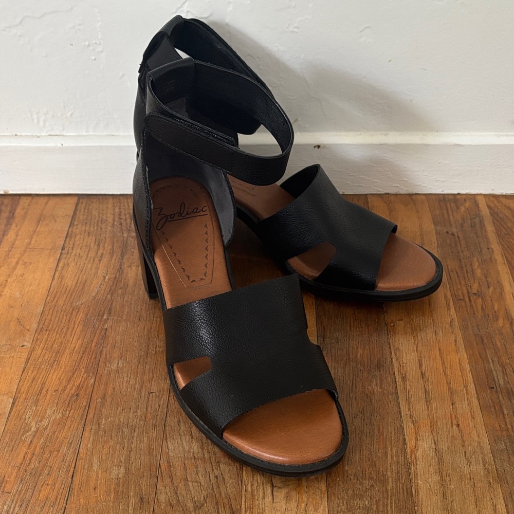 Zodiac Black Open-Strap Block Heel Sandals